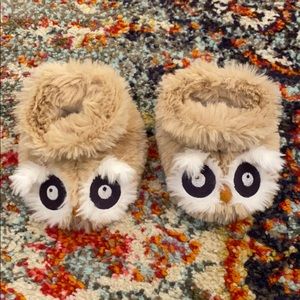 Mini Boden Owl Slippers
